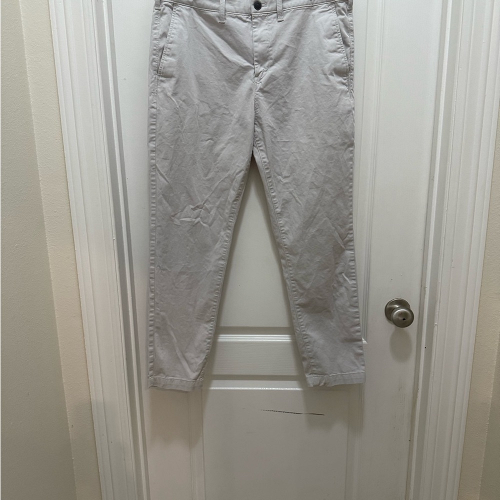 Express Light khaki Chinos.  32x30. Stretch athletic fit